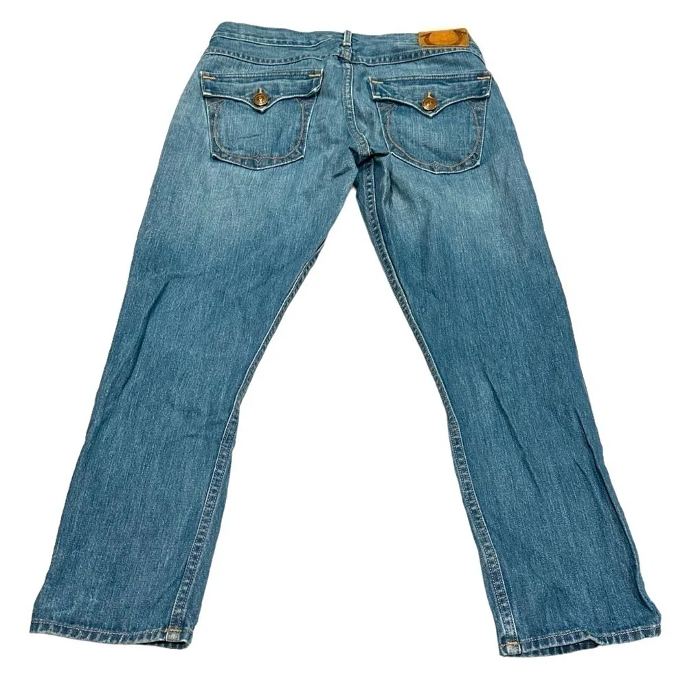 True Religion Women’s Capri Jean Pants Medium Wash Size 25 Button Back Pocket